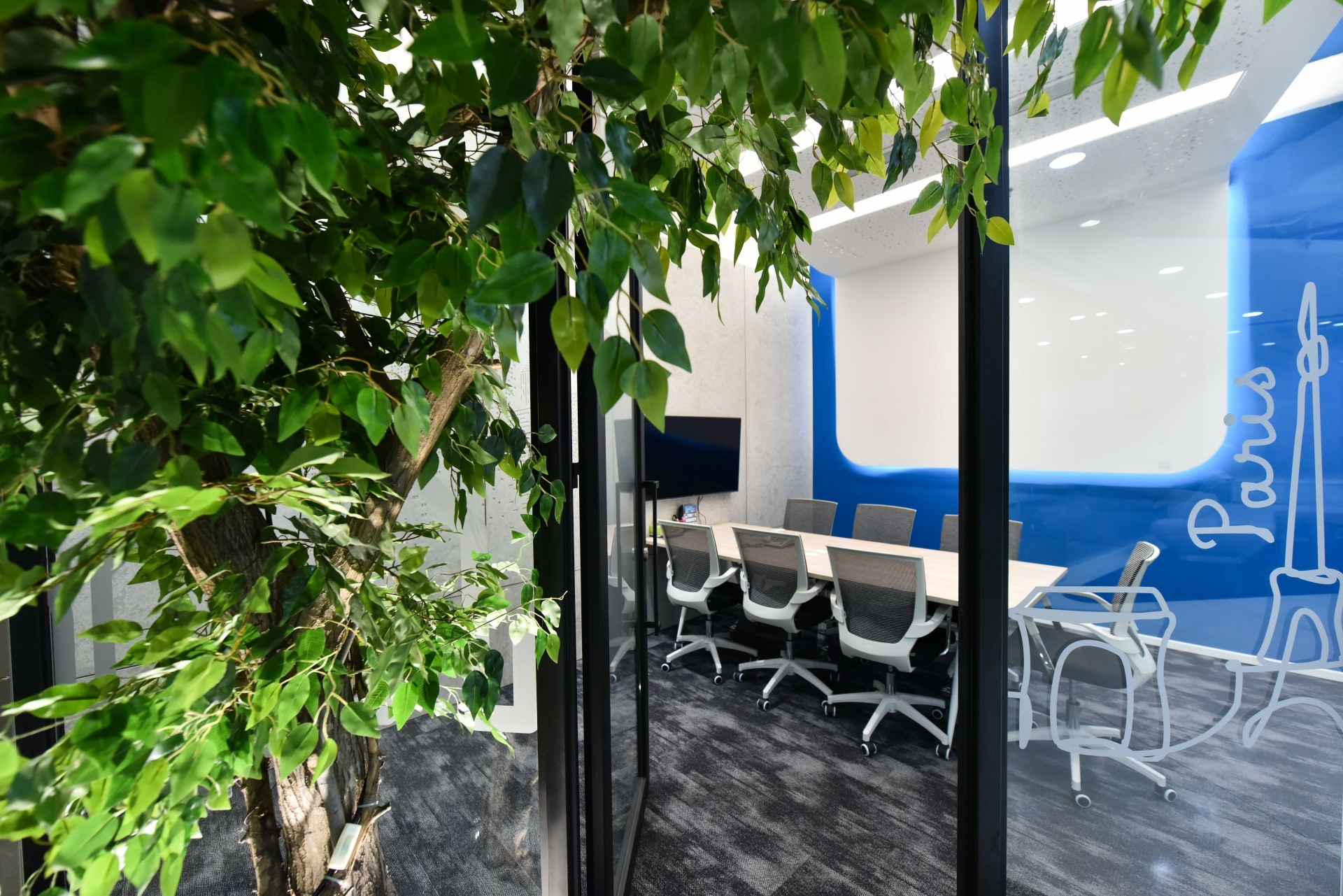 van phong trieu USD anh 11