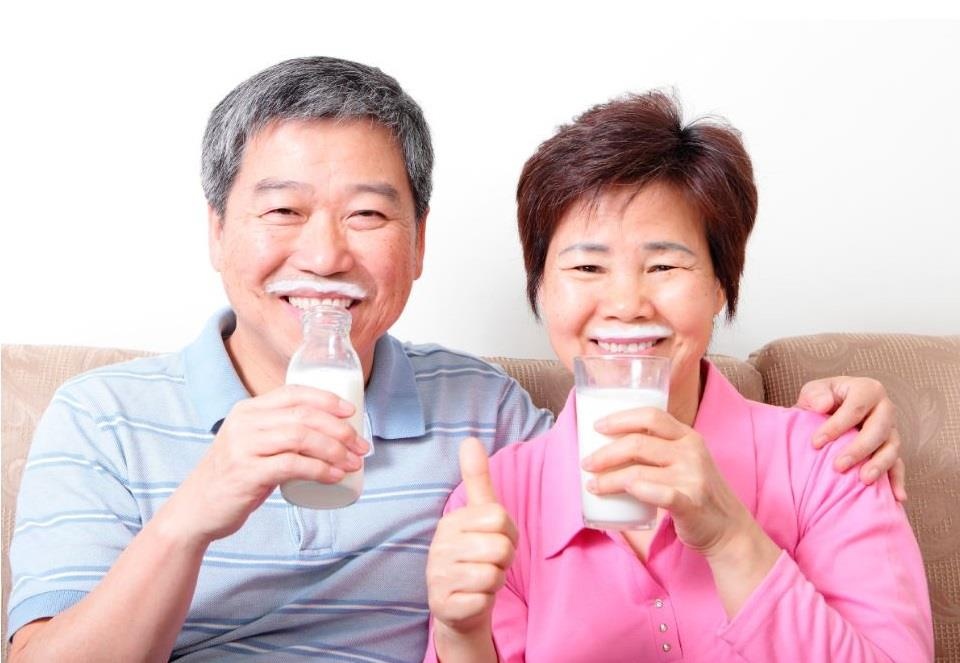 Nguoi bi tieu duong van nen uong sua? hinh anh