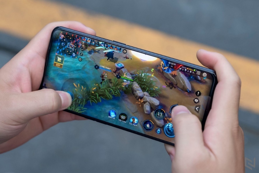 Oppo Reno2 trang bi Qualcomm Snapdragon 730G phuc vu game thu hinh anh