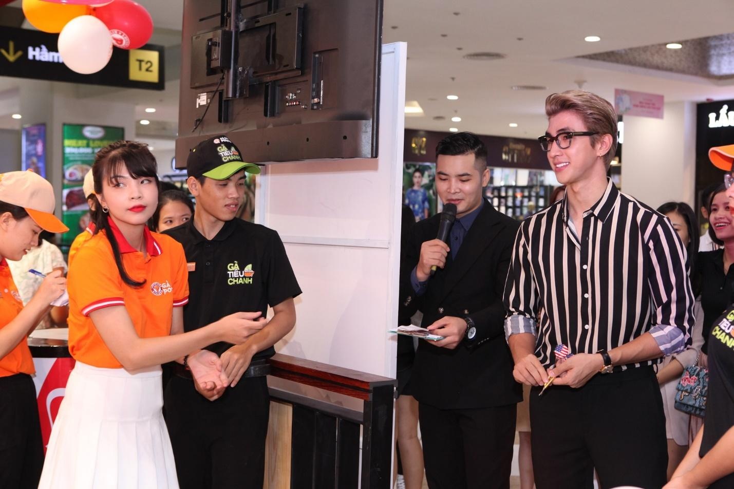 Binh An banh bao, Bao Han ca tinh di du su kien hinh anh