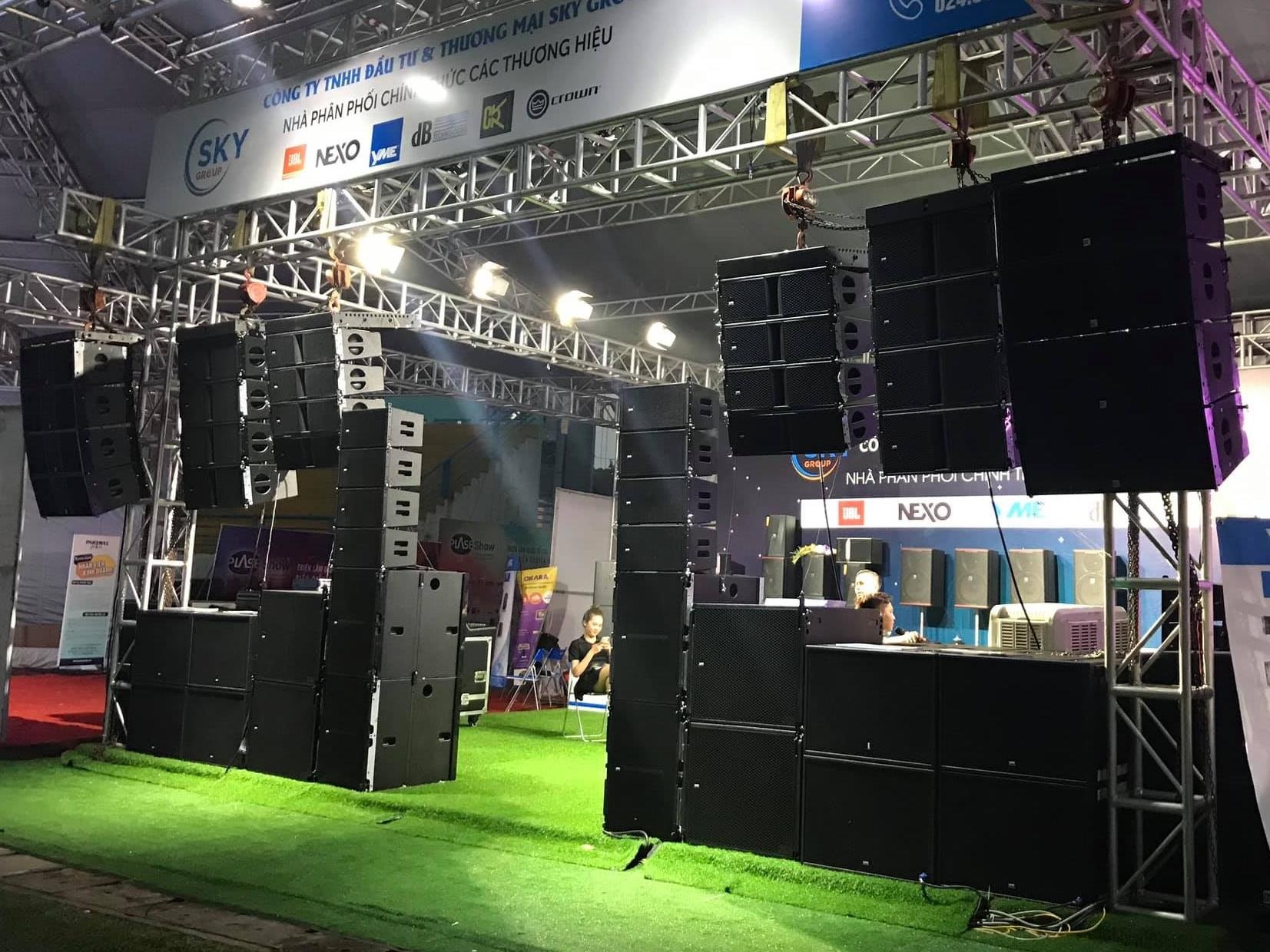 60 thuong hieu thiet bi bieu dien quy tu tai 'Plase show' hinh anh