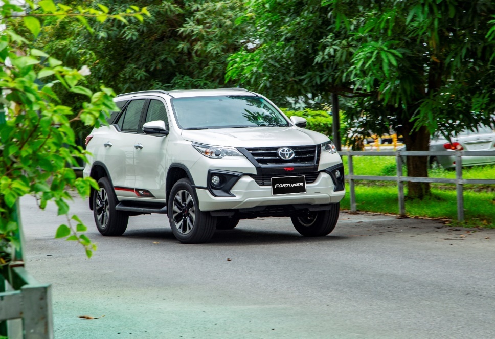 Toyota ảnh 2 Toyota anh 2