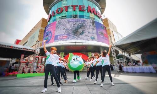 Nhung cot moc sau 6 thang 'hanh dong' vi moi truong cua Lotte Mart hinh anh