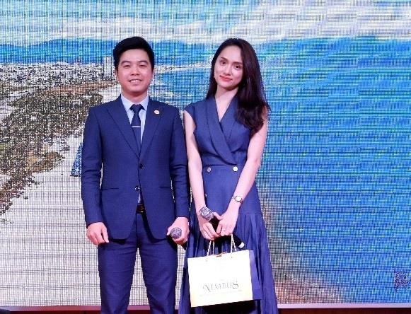 Hoa hau Huong Giang dau tu du an BDS nghi duong o Da Nang hinh anh