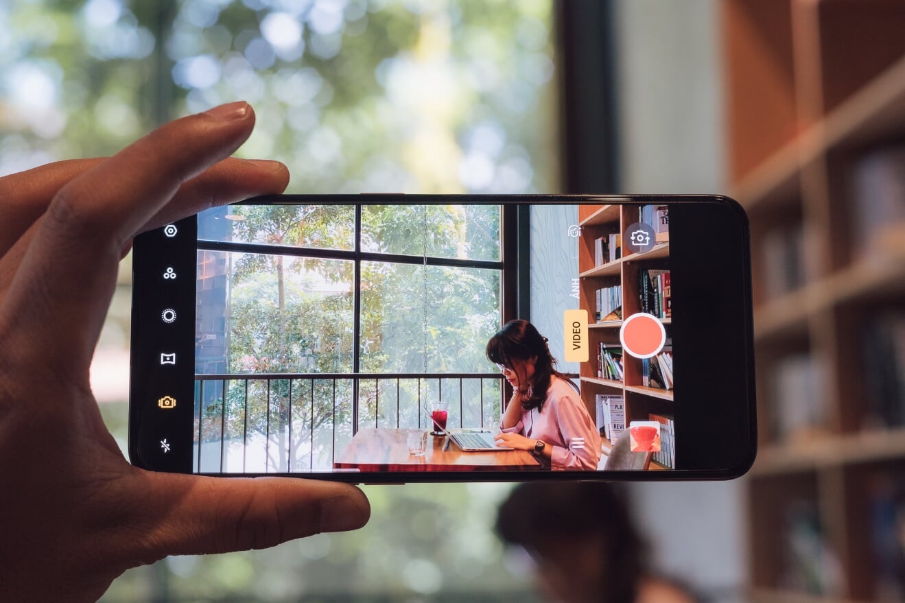 Bi kip chinh sua video dep lung linh tren Oppo Reno2 hinh anh