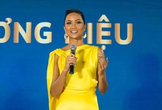 Hoa hau H’Hen Nie truyen cam hung ve loi song khoe manh, lac quan hinh anh