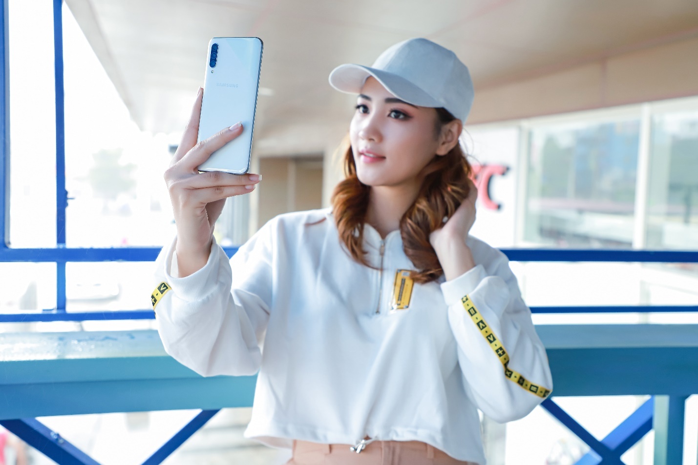 Samsung Galaxy A50s gia re anh 4