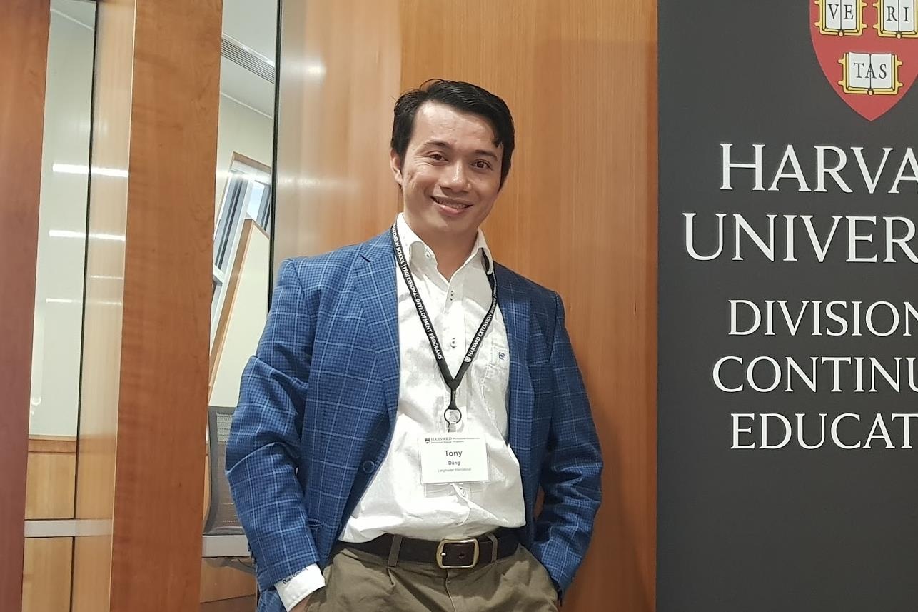 Hanh trinh tao dung 2 thuong hieu giao duc cua chang sinh vien CNTT hinh anh