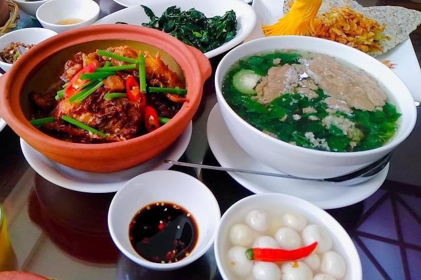 Thuong thuc com nieu chuan vi Bac ngay tai Sai Gon hinh anh