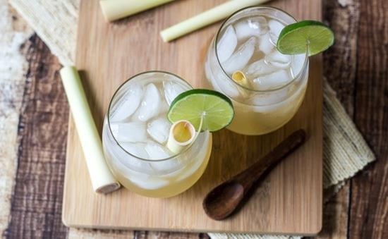 Bi quyet pha tra chanh sa ngon me ly, day lui oxy hoa hinh anh