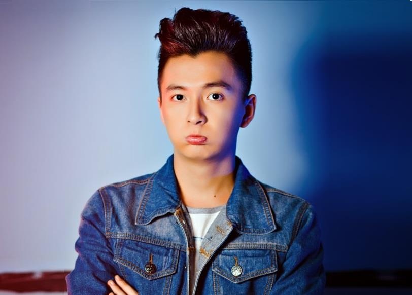 Sao Viet va fan ‘tong tan cong’ Ngo Kien Huy, am tron 300 trieu hinh anh