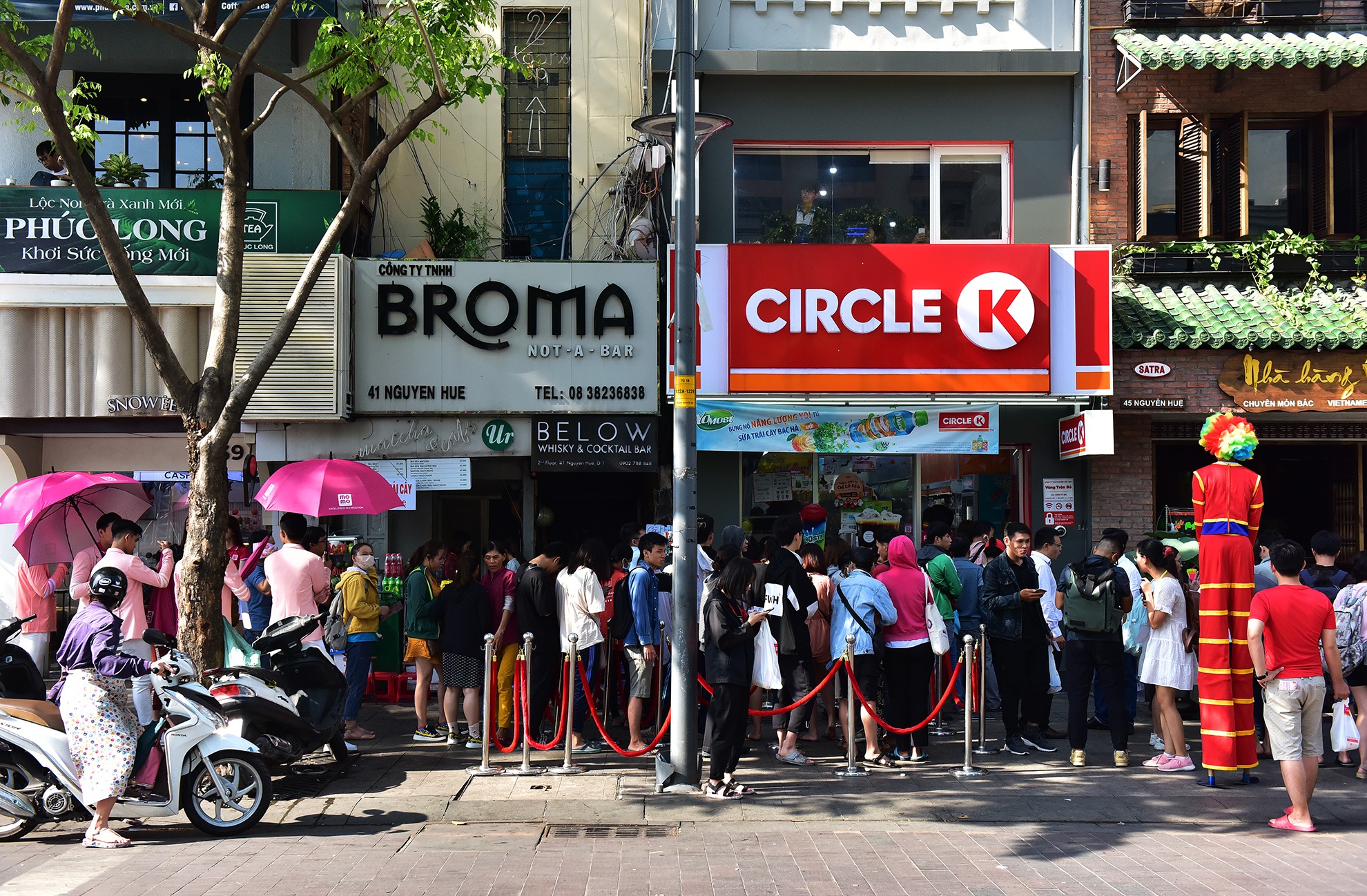 sieu hoan tien anh 4