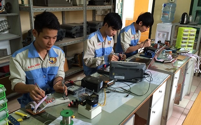 6.200 nguoi hoc nghe se du dieu kien lam viec o nuoc ngoai hinh anh