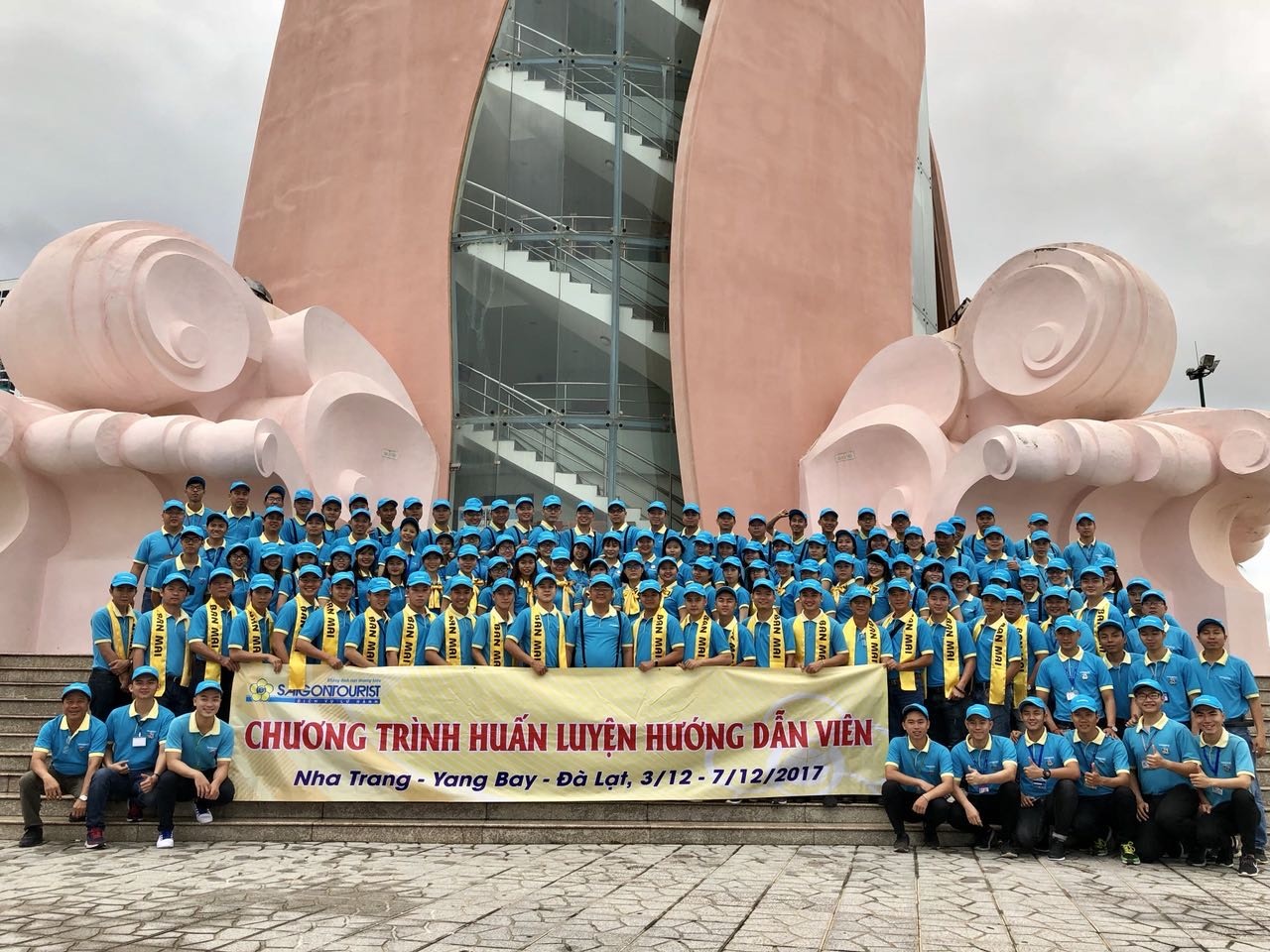 Lu hanh Saigontourist anh 2