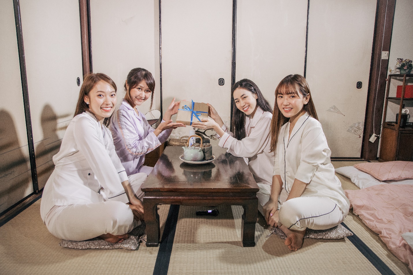 Den Nhat o homestay, beauty blogger Viet hoc bi quyet duong da hinh anh