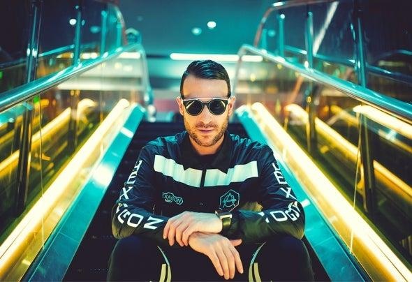 DJ Don Diablo mo man chuoi su kien am nhac EDM cuoi nam hinh anh