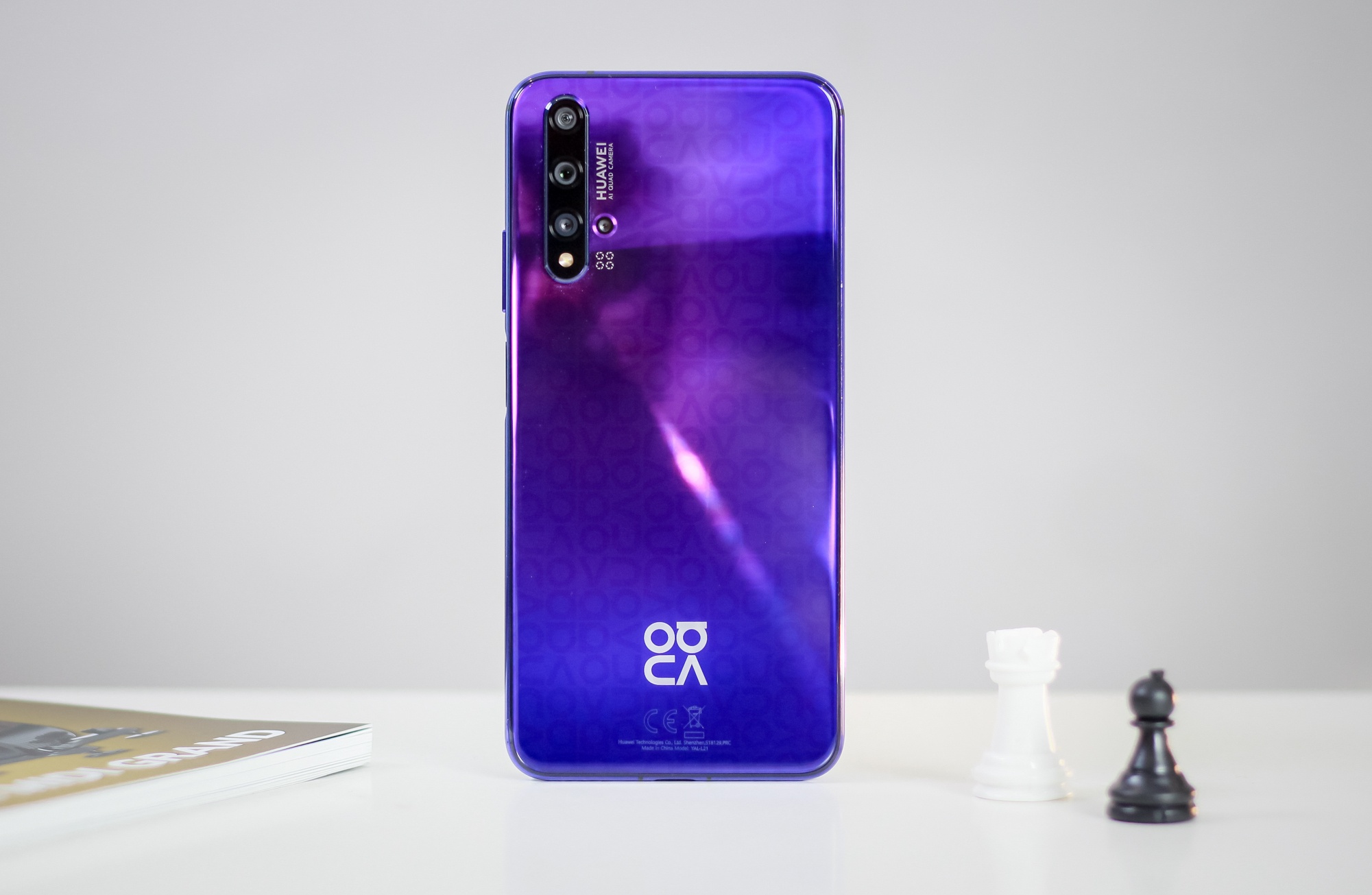 Huawei Nova 5T cau hinh manh chuyen game, 4 camera gia 7,89 trieu hinh anh