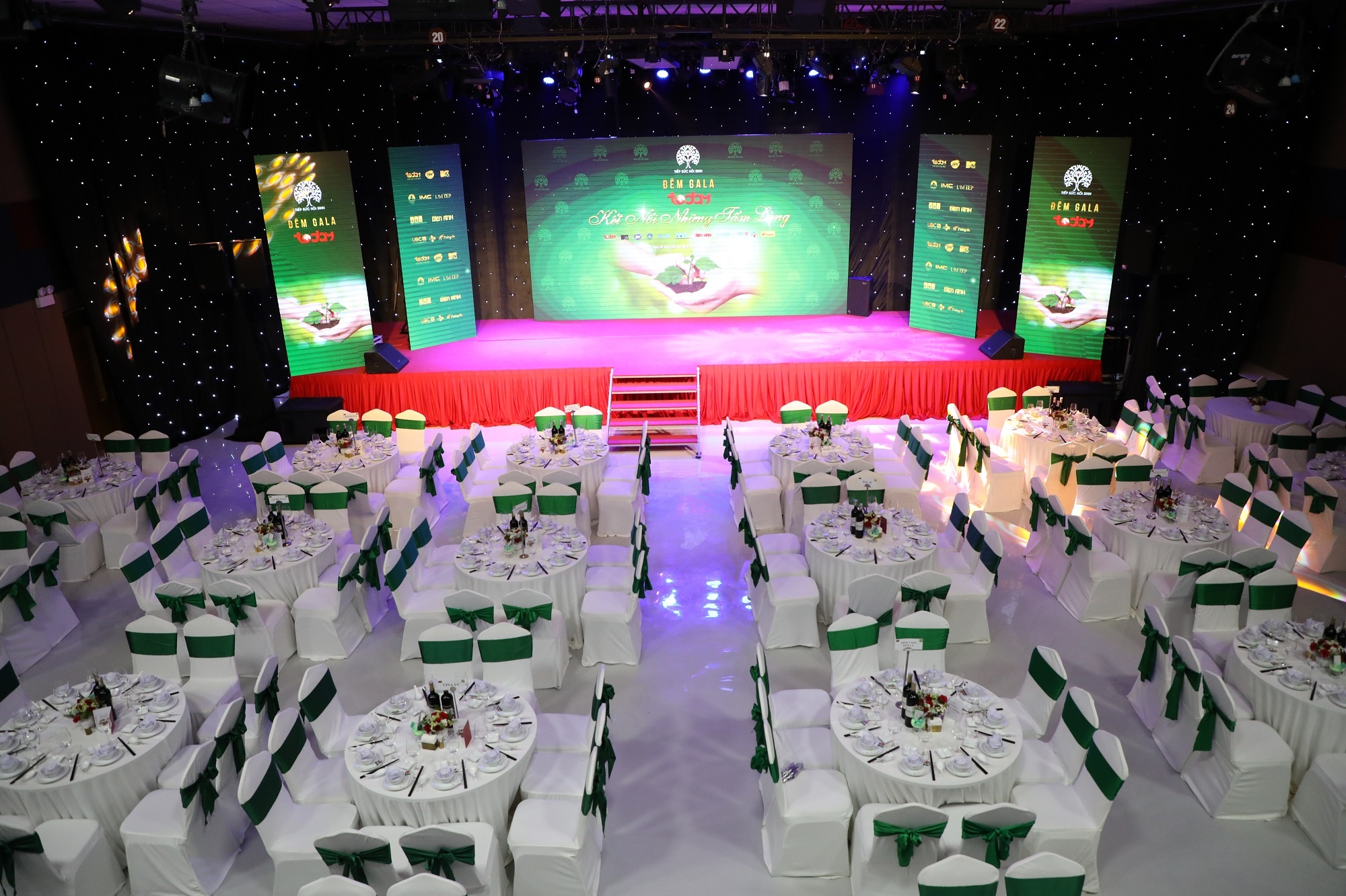 Nhung diem cong khi to chuc su kien tai M.Plex hinh anh