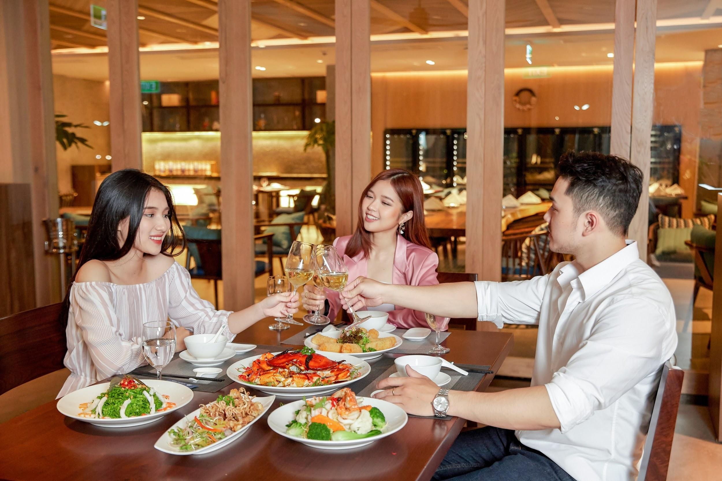 Nha hang Marina Club anh 13