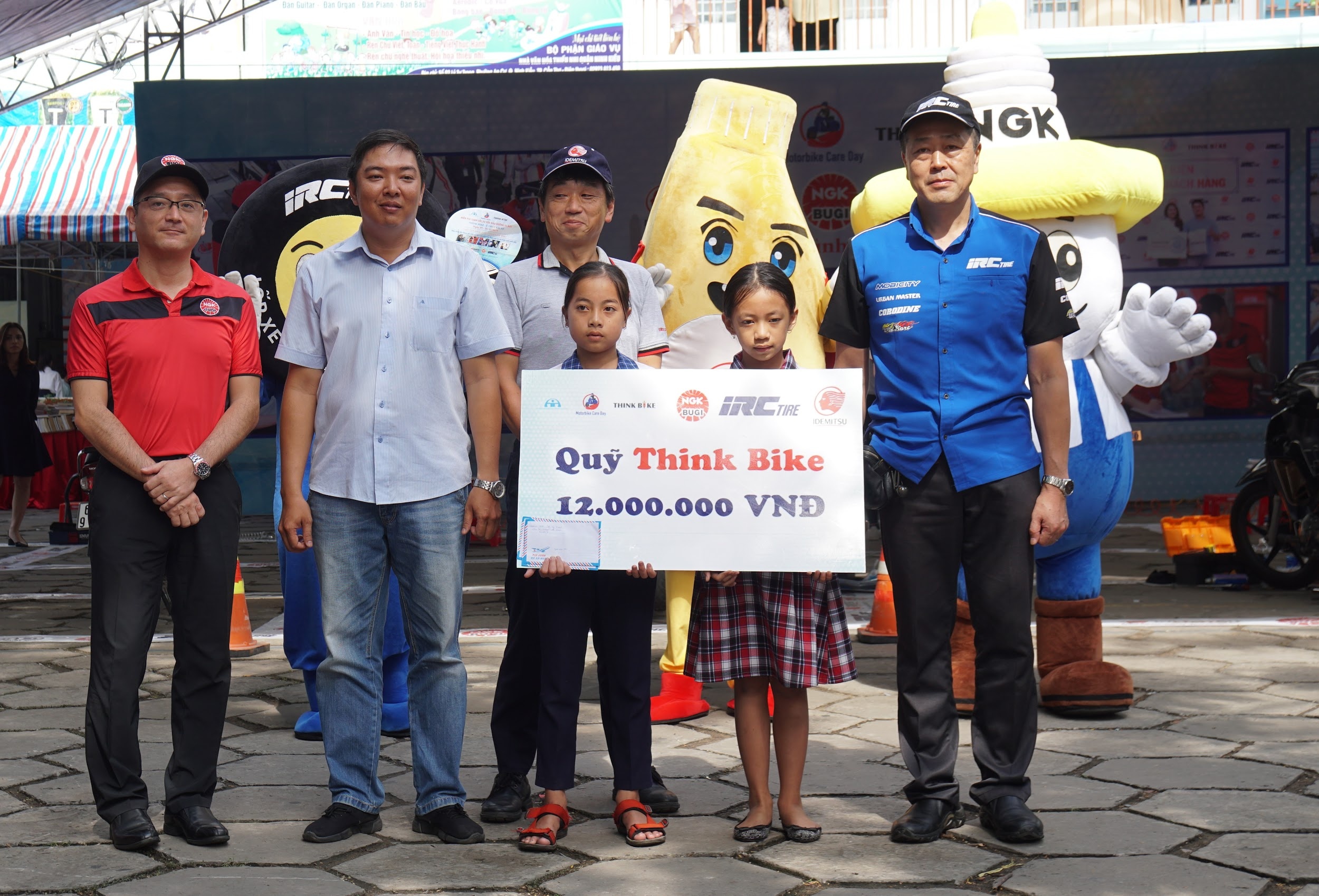 Hon 700 xe may duoc cham soc mien phi tai 'Motorbike care day' hinh anh