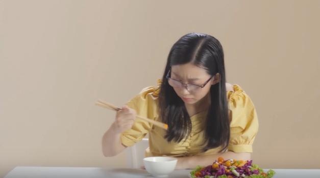 Video - Trai nghiem thu thach thi luc voi '4 chiec kinh dac biet' hinh anh