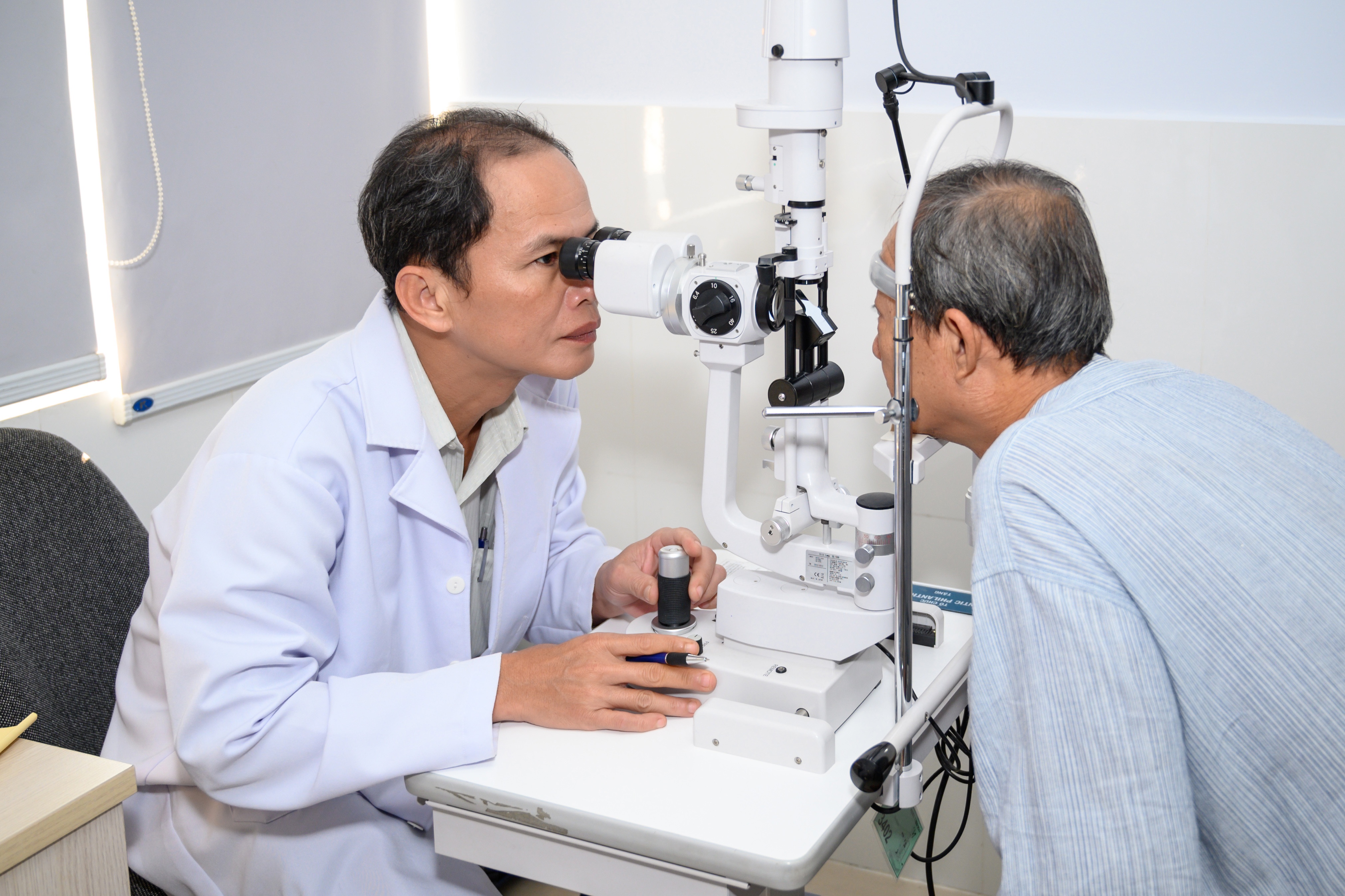 khám mắt ảnh 2 kham mat anh 2