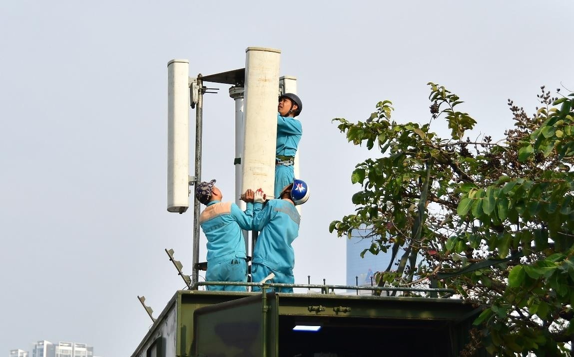 Viettel ap dung cong nghe hien dai phuc vu 100.000 CDV tran VN - UAE hinh anh