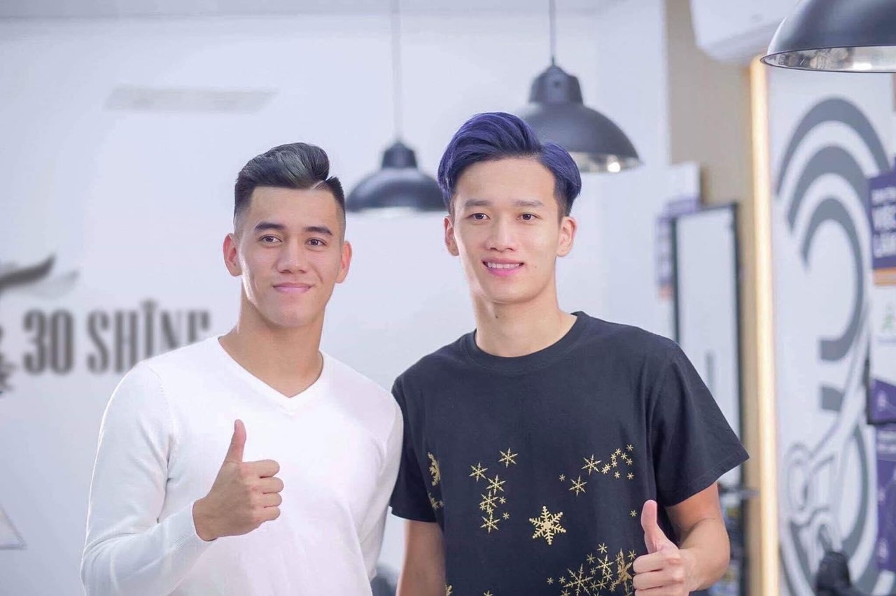 Tien Linh thay doi dien mao sau chien thang UAE anh 12