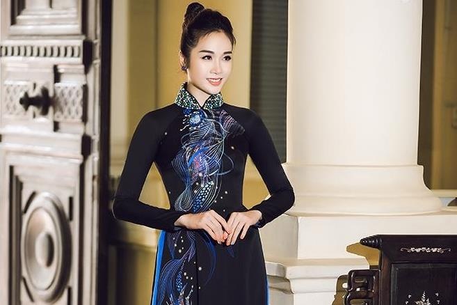 Thai Tuan ra mat BST ao dai tri an ngay Nha giao Viet Nam hinh anh