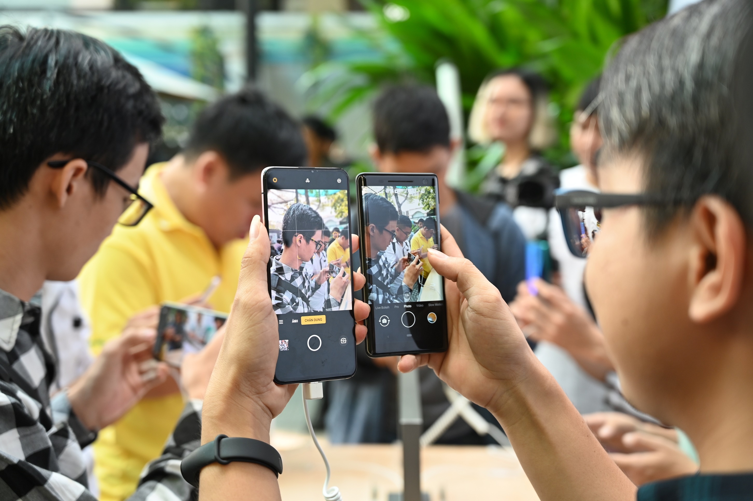 Nguoi dung noi gi ve Oppo Reno2 va Reno2 F sau mot thang su dung? hinh anh