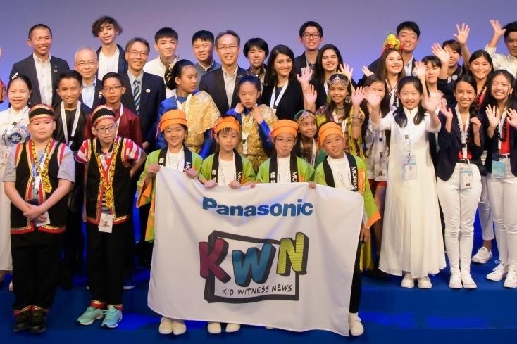 'Qua ong kinh tre tho' - khoa hoc lam phim nhieu y nghia hinh anh