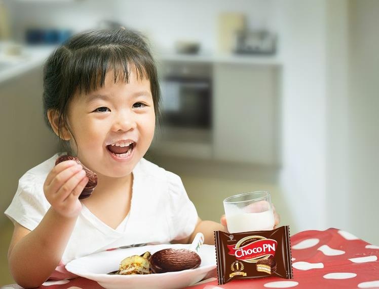 Banh phu chocolate - mon an vat me hoac tre nho lan dan van phong hinh anh