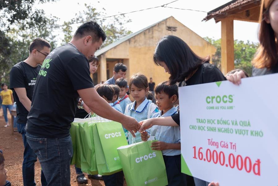 Crocs Viet Nam anh 3