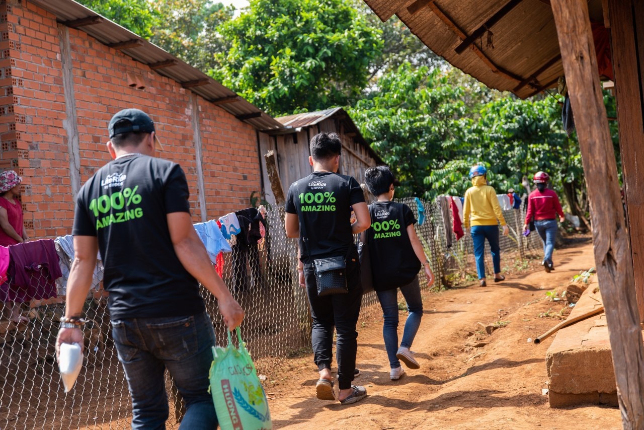 Crocs Viet Nam anh 9