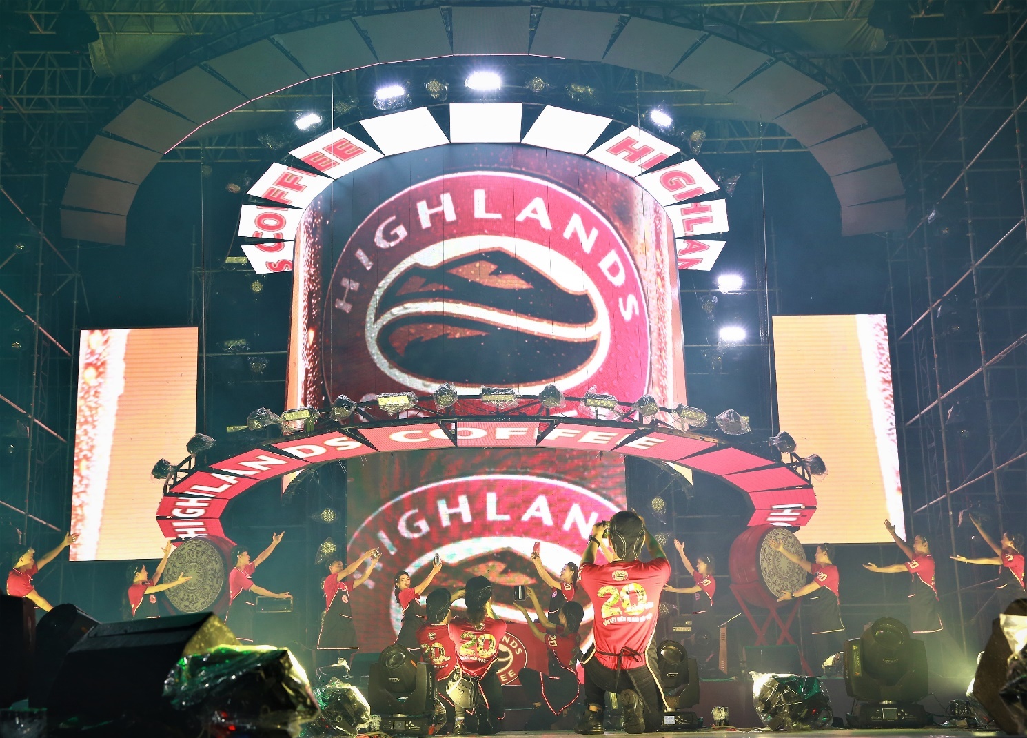 20 năm - Gắn kết niềm tự hào đất Việt ảnh 2 20 nam - Gan ket niem tu hao dat Viet anh 2