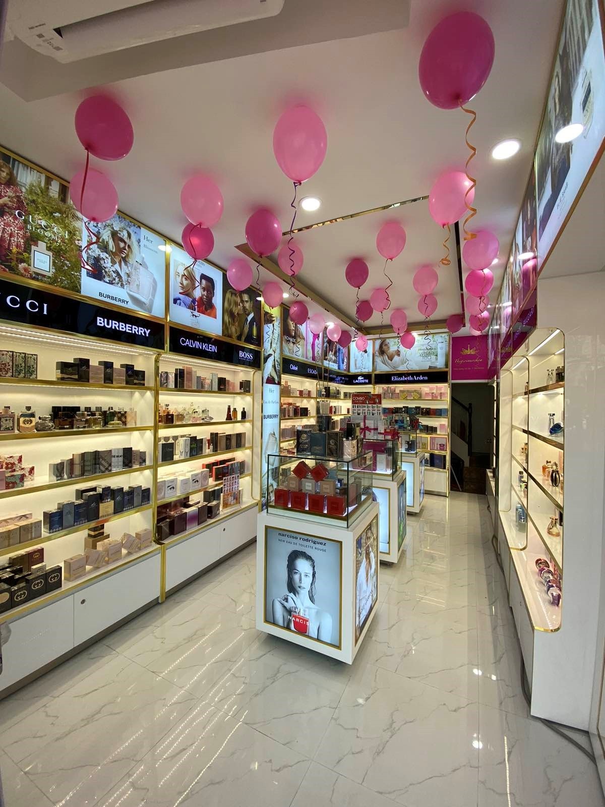 Thế Giới Nước Hoa ảnh 1 The Gioi Nuoc Hoa anh 1