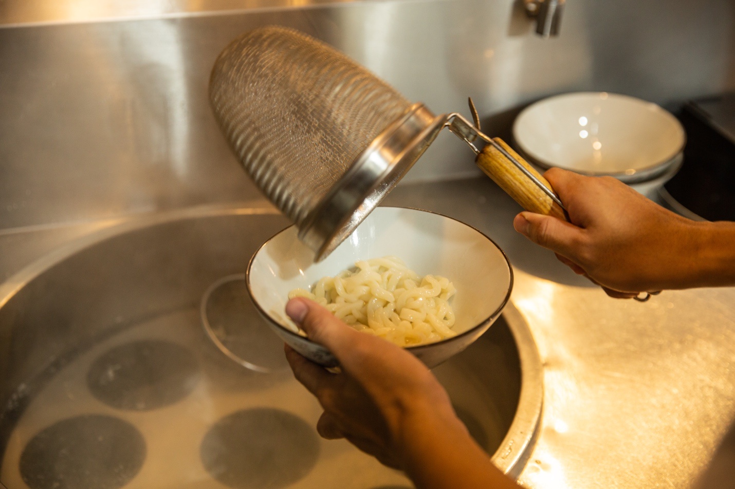 Nha hang Yutang anh 1