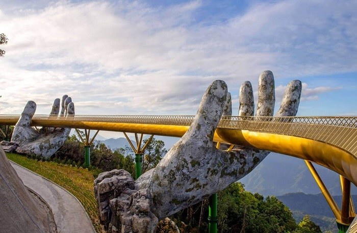 Thong dong Ba Na Hill - Cu Lao Cham nhung ngay cuoi nam hinh anh