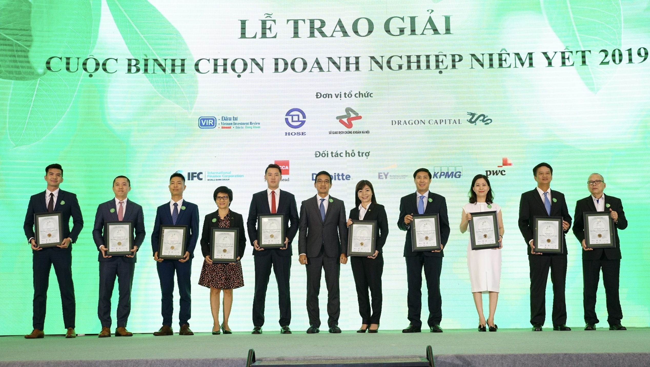 Novaland tiep tuc vao top giai thuong doanh nghiep niem yet hinh anh
