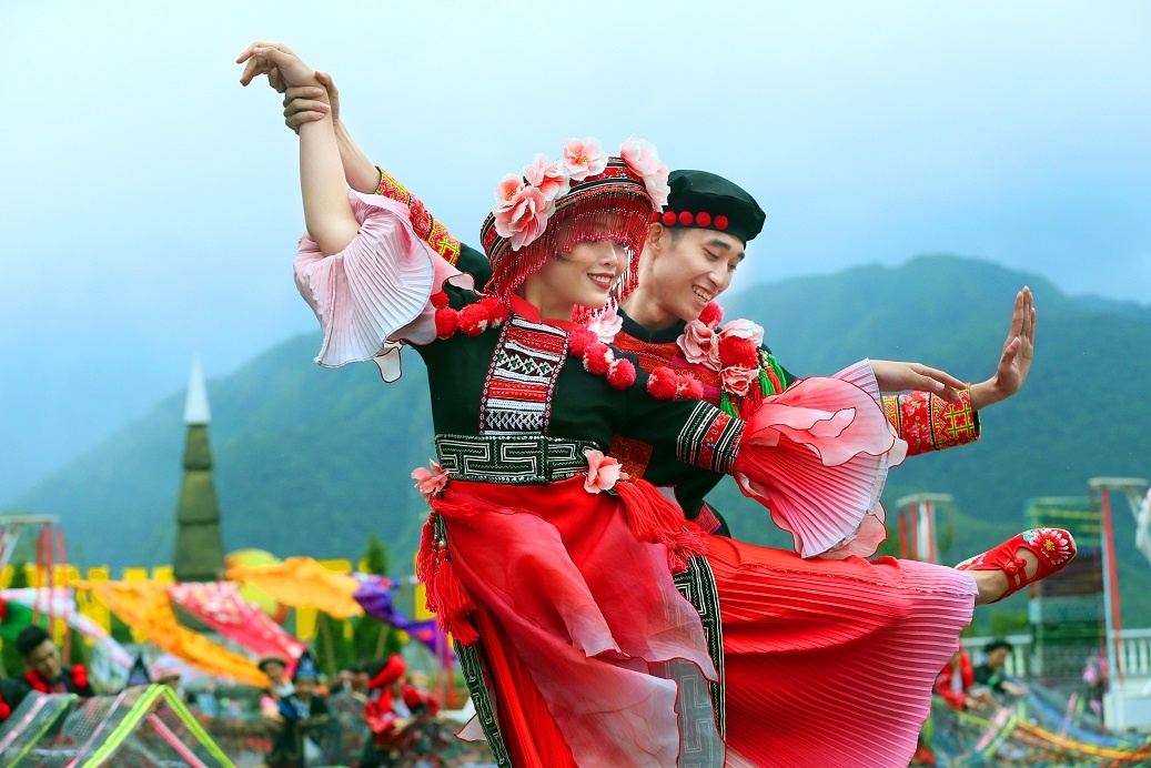 Sun World Fansipan Legend la diem du lich van hoa hang dau the gioi hinh anh