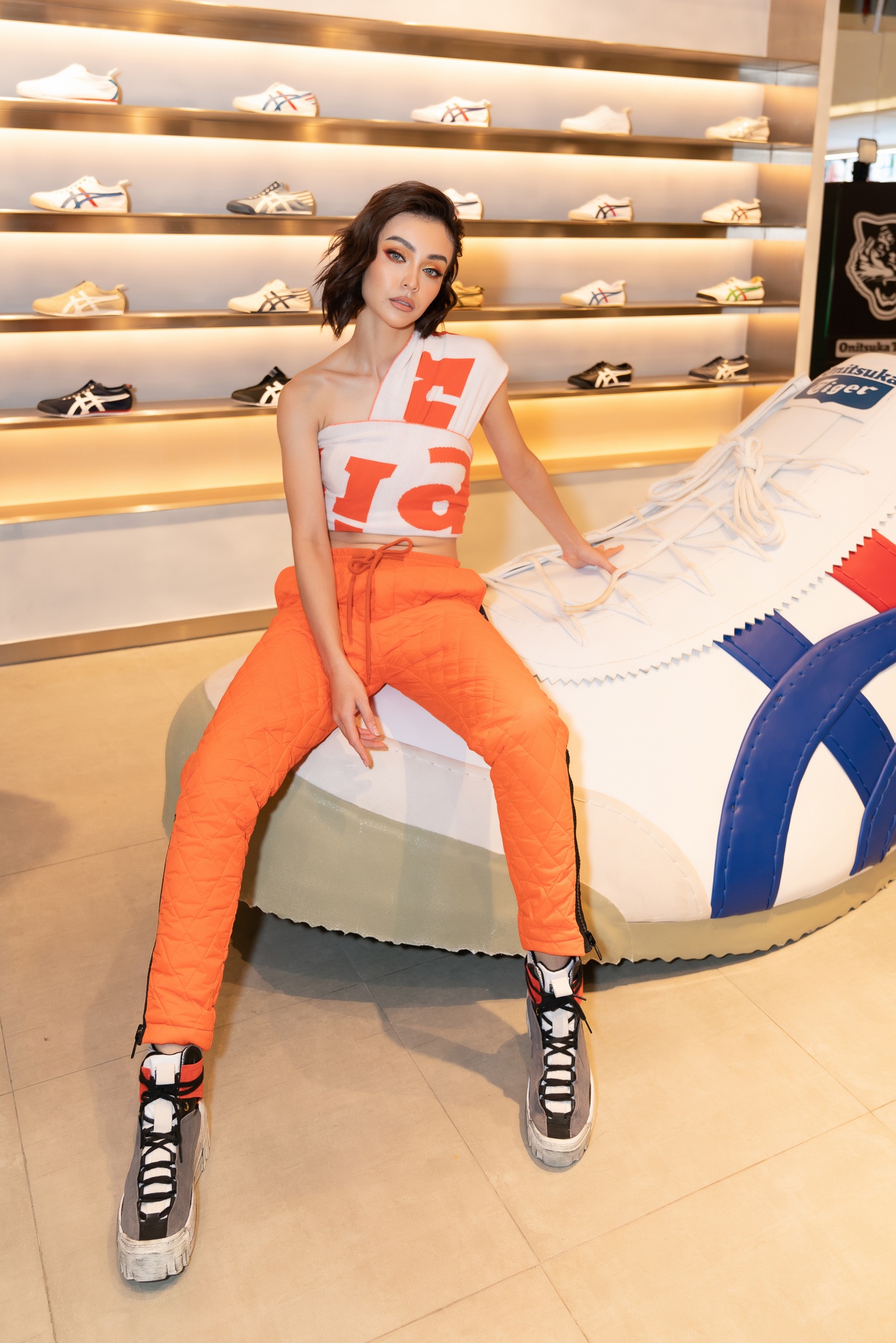 Gil Le,  Mlee anh 13