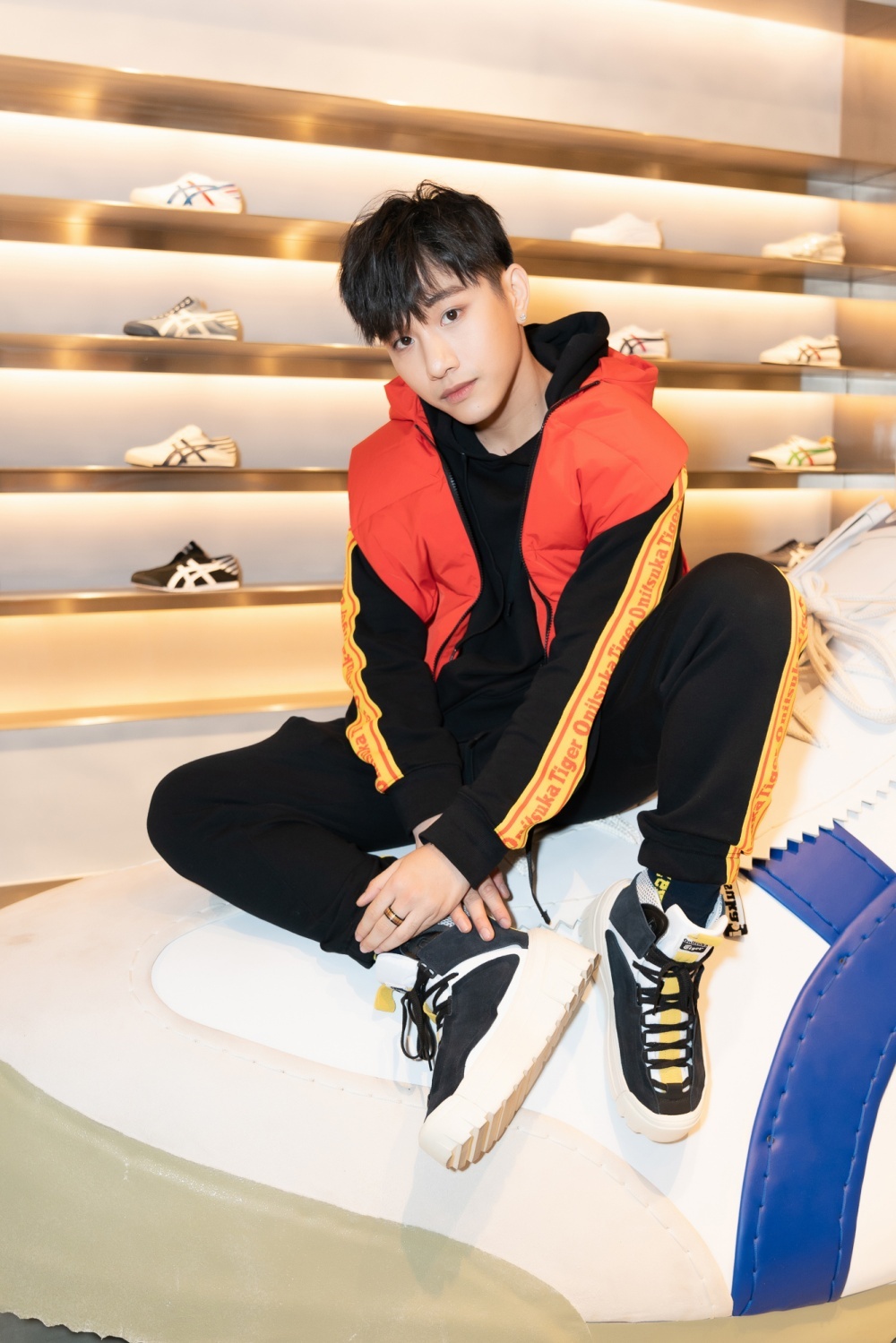 Gil Le,  Mlee anh 12