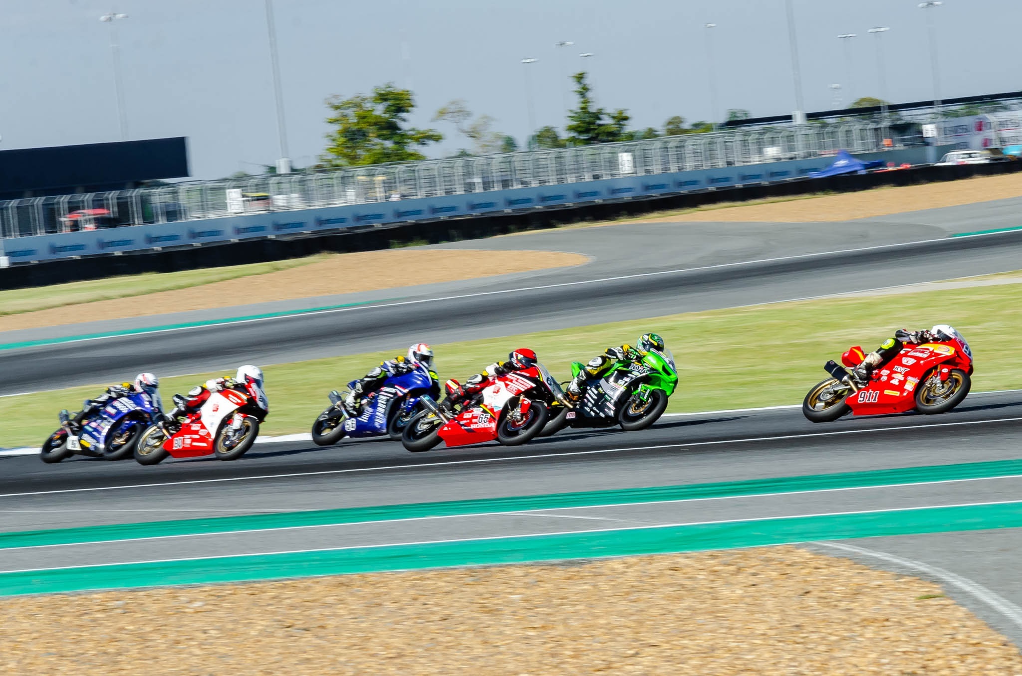 dua xe the thao anh 3