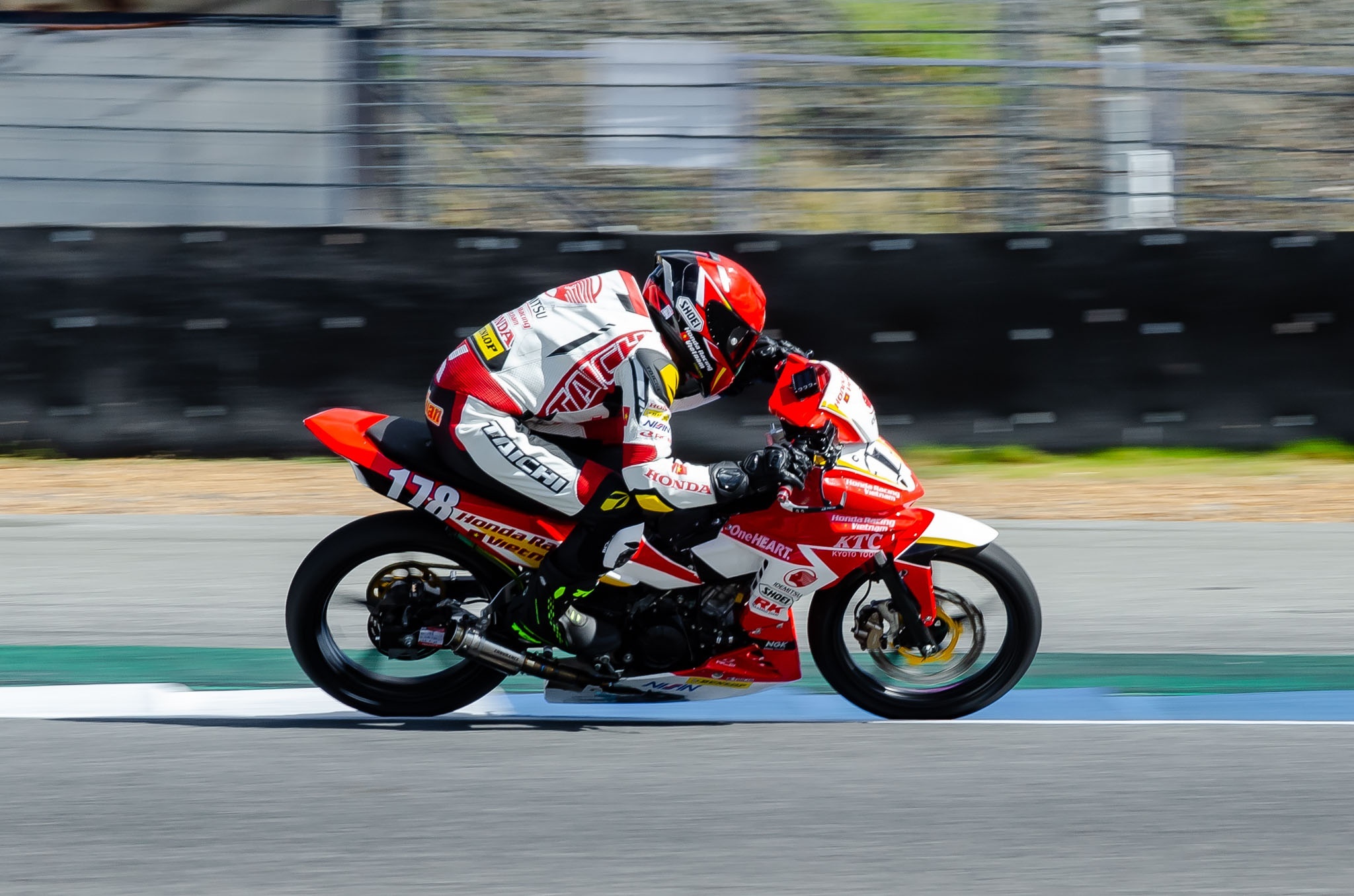 dua xe the thao anh 7