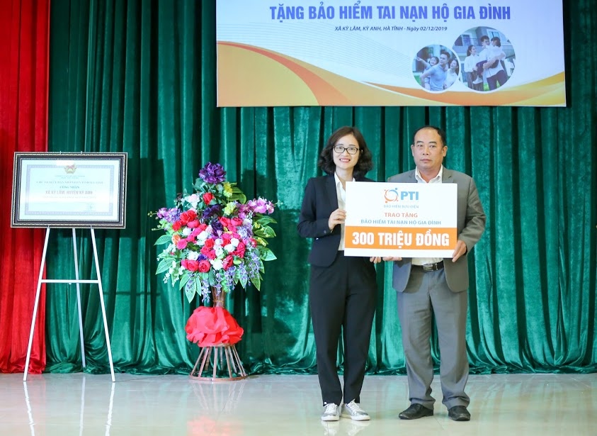 PTI  ảnh 1 PTI anh 1