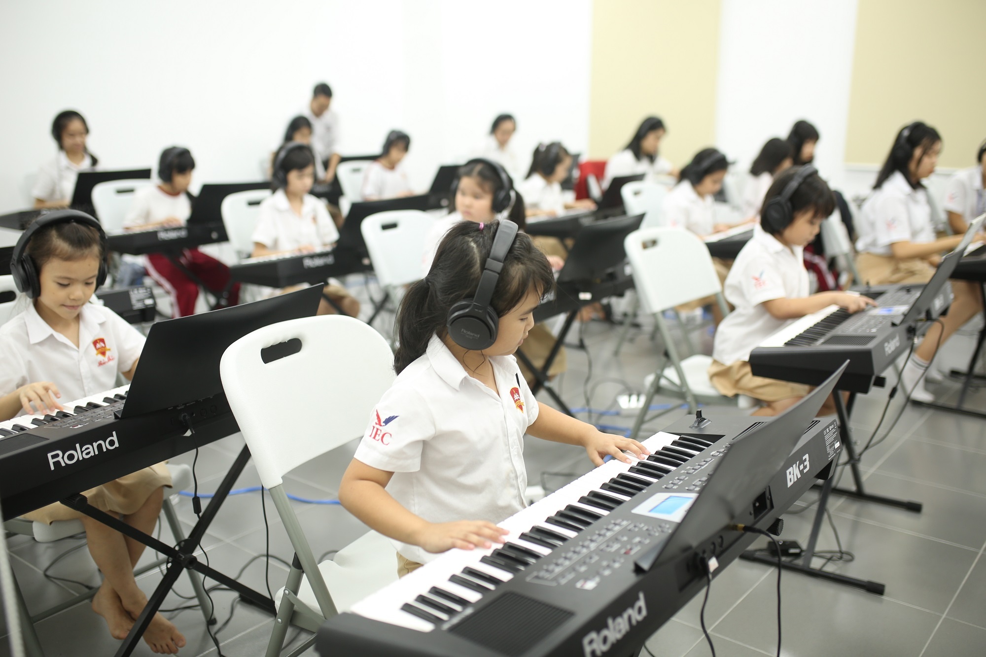 Tap doan giao duc Nguyen Hoang anh 5