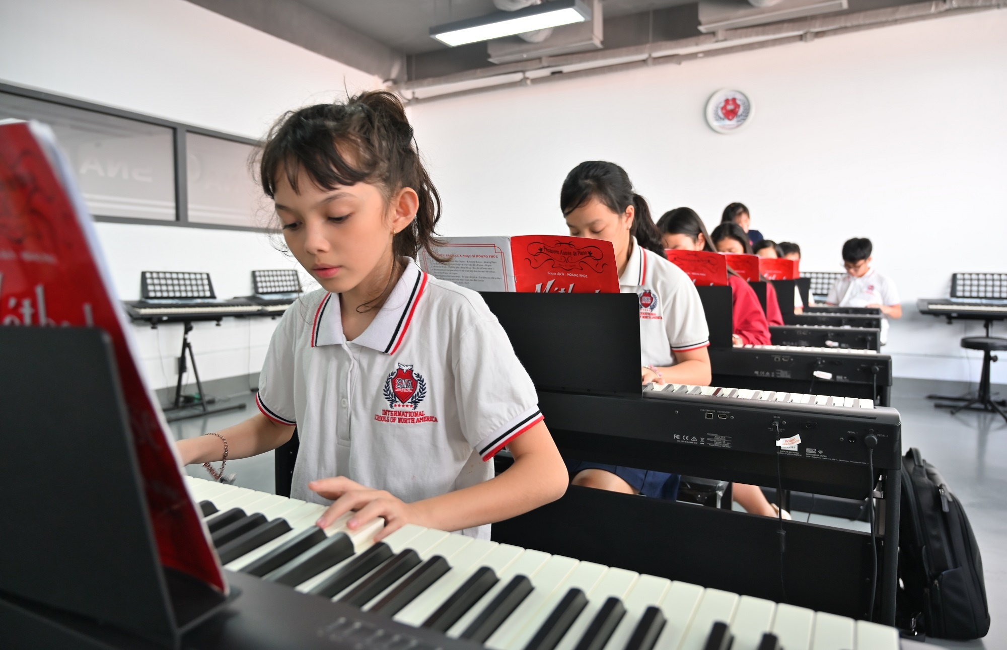 Tập đoàn giáo dục Nguyễn Hoàng ảnh 4 Tap doan giao duc Nguyen Hoang anh 4