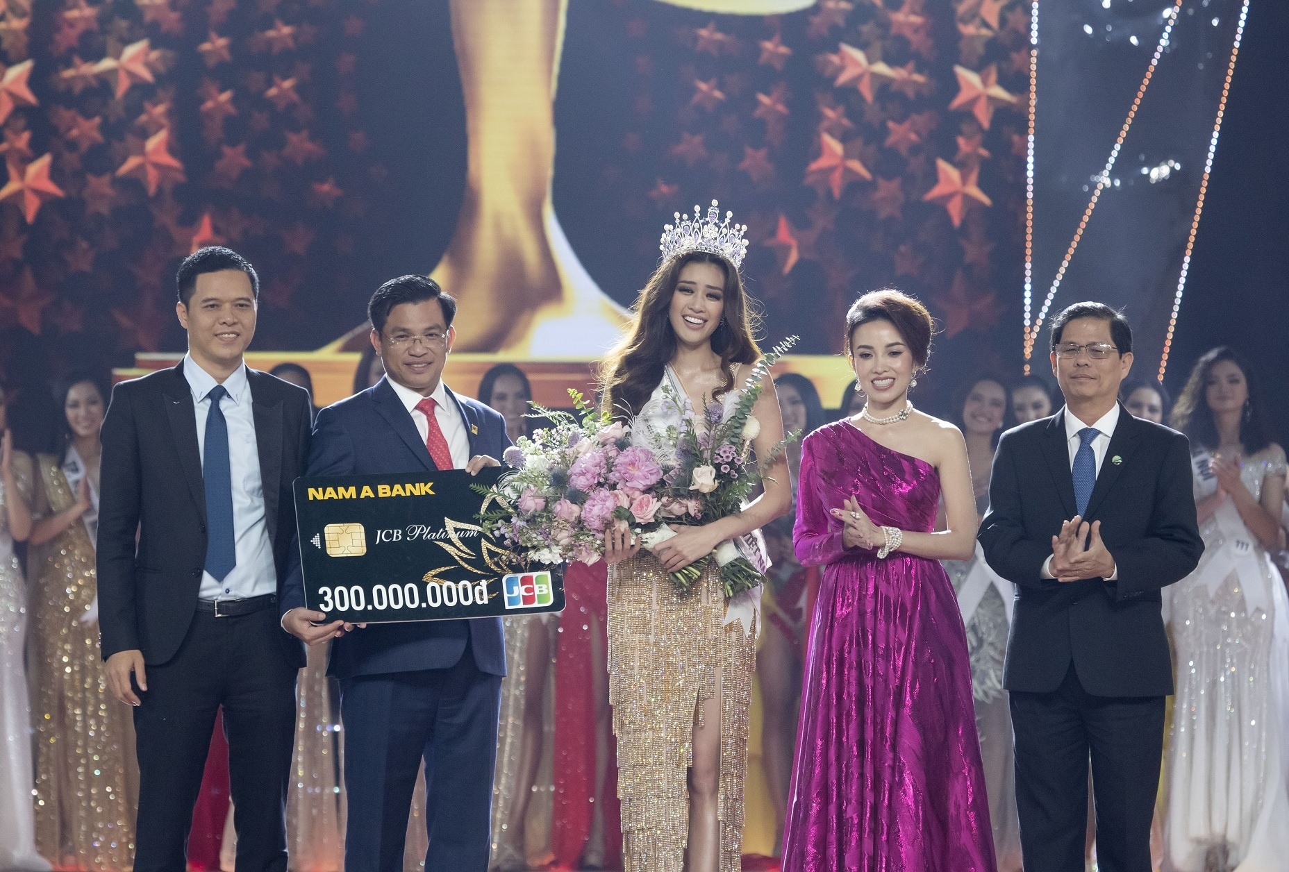Nam A Bank tài trợ hoa hậu hoàn vũ ảnh 1 Nam A Bank tai tro hoa hau hoan vu anh 1