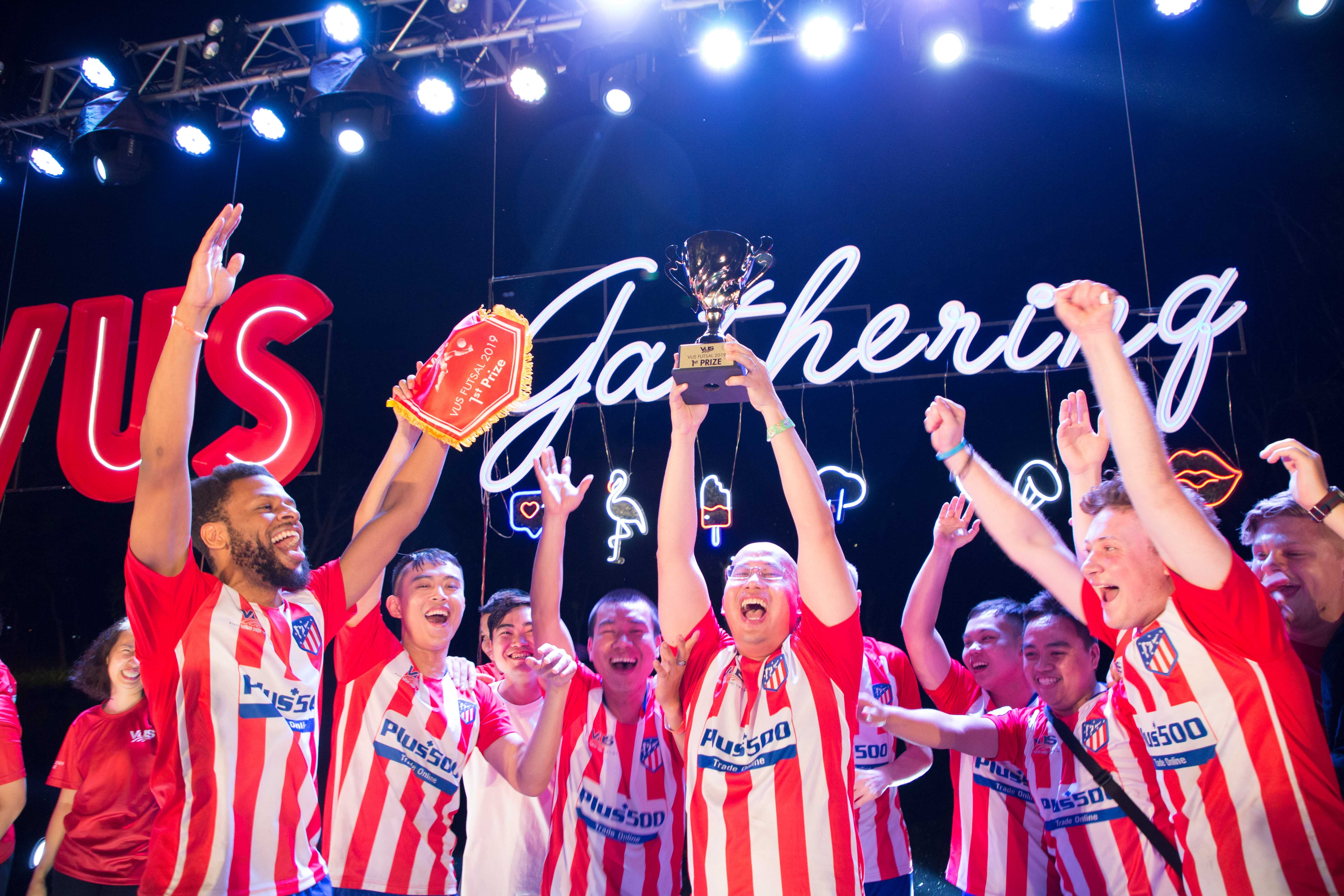 Anh van Hoi Viet My VUS anh 9