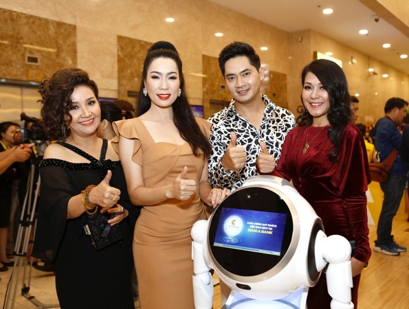 Hoa hau Khanh Van anh 3